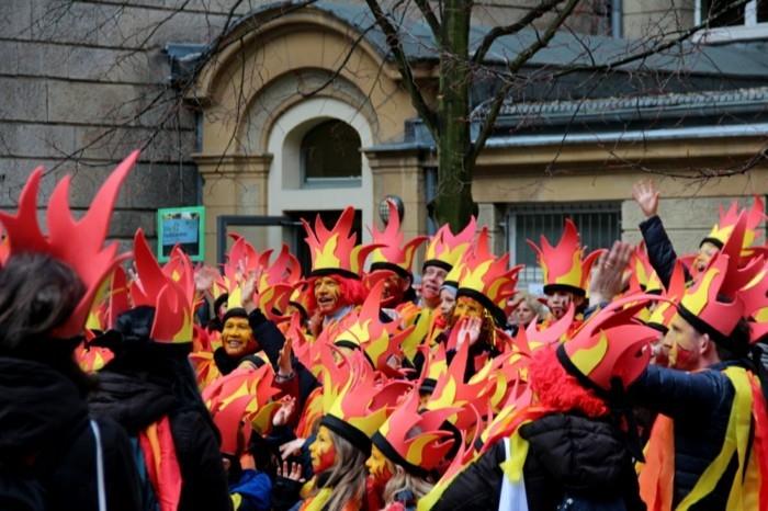 ομαδικά κοστούμια καρναβάλι 2018 φωτιά