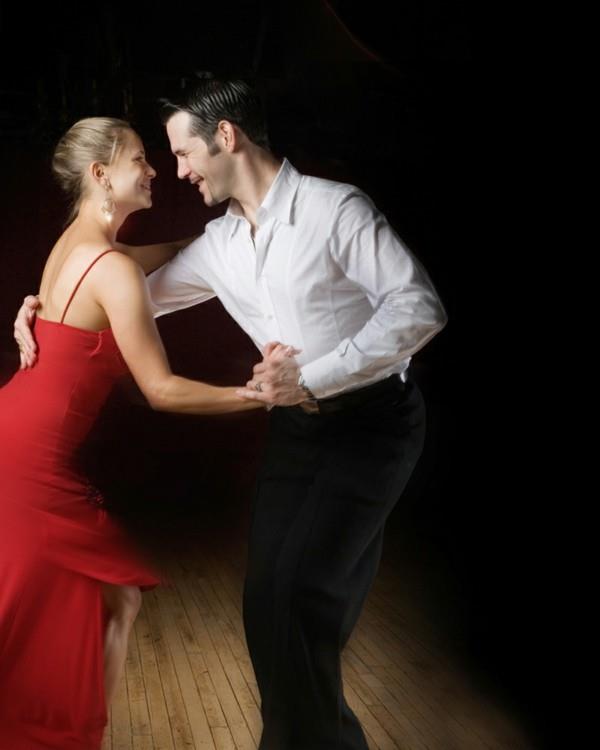 Μαθήματα χορού κουπονιών ως ιδέα δώρου γάμου