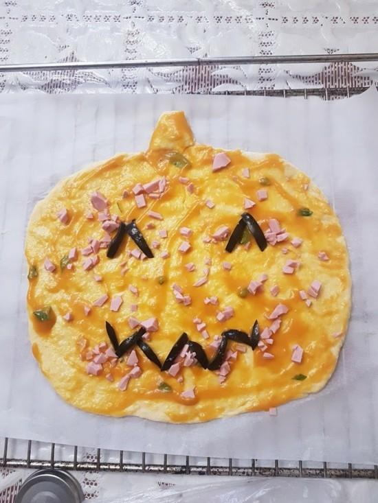 ιδέες για πίτσα προσώπου από κολοκύθα hallowen