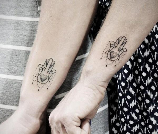 τατουάζ hamsa για σύντροφο