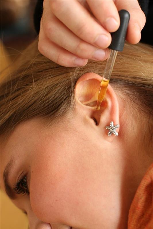 ιατρικό ντουλάπι φυσικές θεραπείες αγιουρβέδα λάδι αυτιών