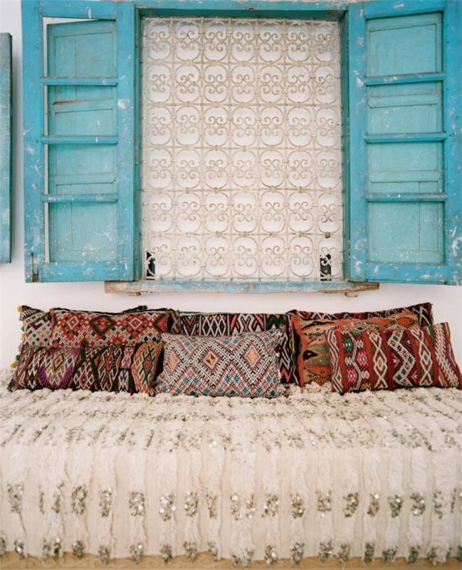 έπιπλα σπιτιού μαροκινά μαξιλάρια μάλλινη κουβέρτα