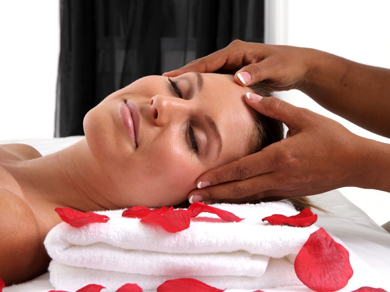 Namų gynimo priemonės plaukų augimui galvos masažas