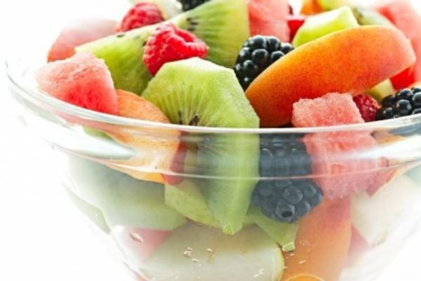 θεραπευτικό νηστίσιμο ekadashi με φρουτοσαλάτα