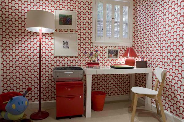 γραφείο στο σπίτι έστησε αίθουσα μελέτης ιδέες σχεδιασμού τοίχου κόκκινο λευκό τοίχο μοτίβο ταπετσαρίας
