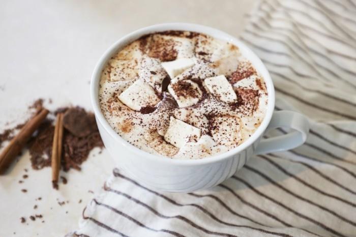 marshmellows ζεστής σοκολάτας