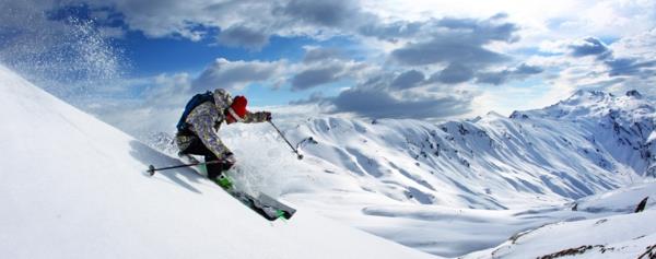 heliski ιδέα περιπέτειας χιόνι βουνά ακραία περιπέτεια ταξιδιού