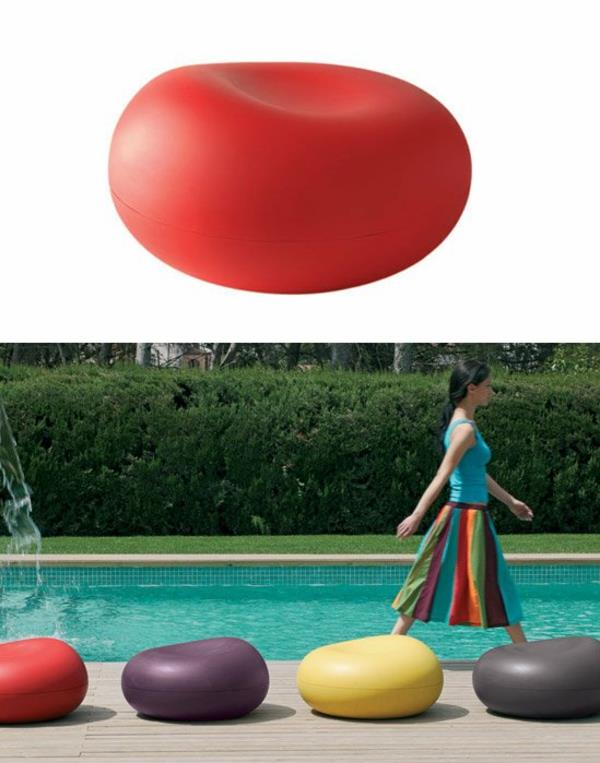 ανοιχτό κόκκινο μαξιλάρι καθισμάτων σαλόνι ιδέα στην πισίνα έξω