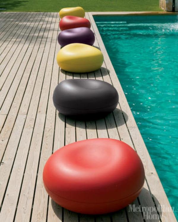 ανοιχτό κόκκινο μαξιλάρι καθισμάτων σαλόνι ιδέα δίπλα στην πισίνα ντομάτα