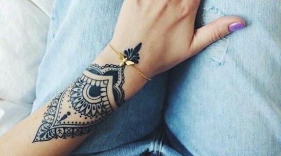 χέννα μοτίβο βραχιόλι τατουάζ γυναίκες