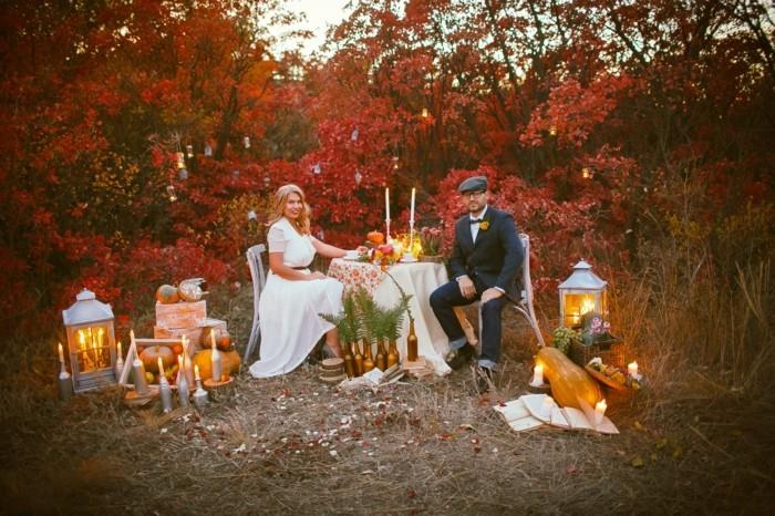 φθινοπωρινό γαμήλιο ζευγάρι κεριά φανάρια κολοκύθες