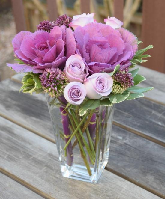 φθινοπωρινά διακοσμητικά τραπέζια λουλούδια τριαντάφυλλα λάχανο