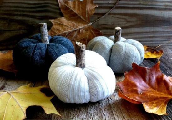 Herbstdeko φτιάξτε τις δικές σας κολοκύθες από παλιά πουλόβερ