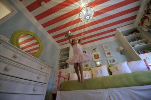 υπέροχο σχεδιασμό παιδικού δωματίου τρεις παιδικές ρίγες στέγη δωματίου ευτυχισμένο παιδί