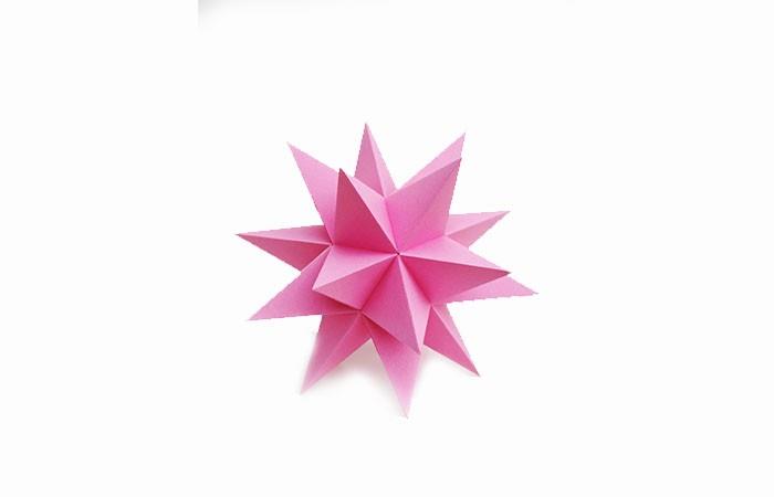 φτιάξτε το δικό σας αστέρι ροζ από χαρτί