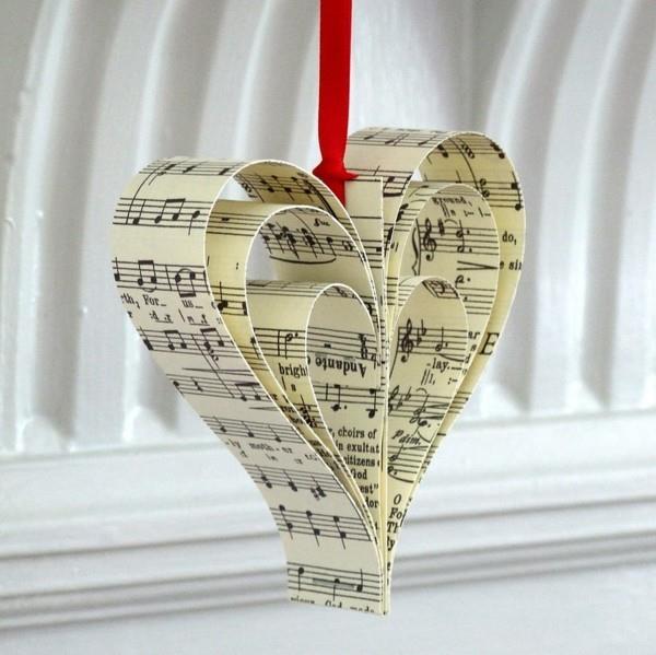 καρδιά φτιάξτε μουσικό χαρτί για τα Χριστούγεννα