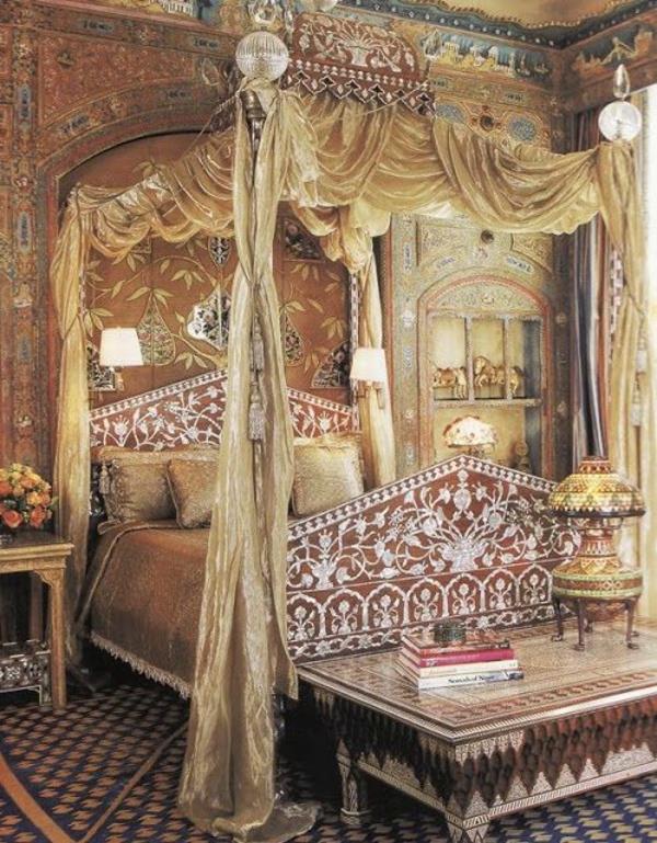 σκέπασμα κρεβατιού κρεβατοκάμαρα ιδέες σχεδιασμού χρυσό τραπέζι τόνων
