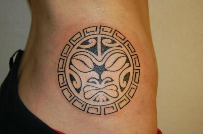 πλάτη πίσω ιδέα τατουάζ μαορί τατουάζ γυναίκες τατουάζ
