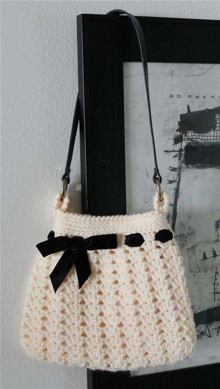 βελονάκι ιδέες γυναικεία τσάντα βελονάκι μαύρη κορδέλα
