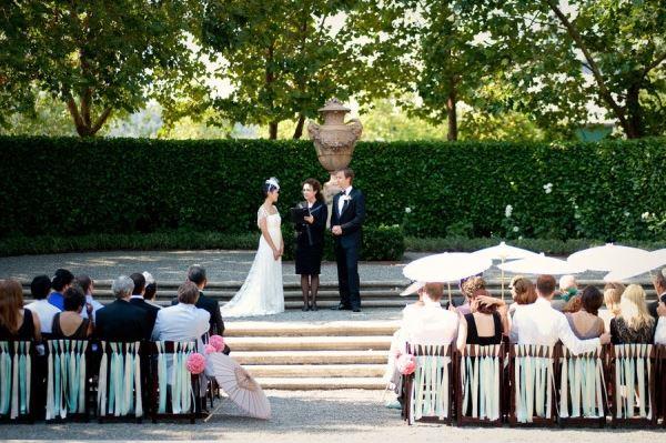 γαμήλια διακόσμηση στον κήπο ιδέες φθινόπωρο φράκτη ναι λέξη