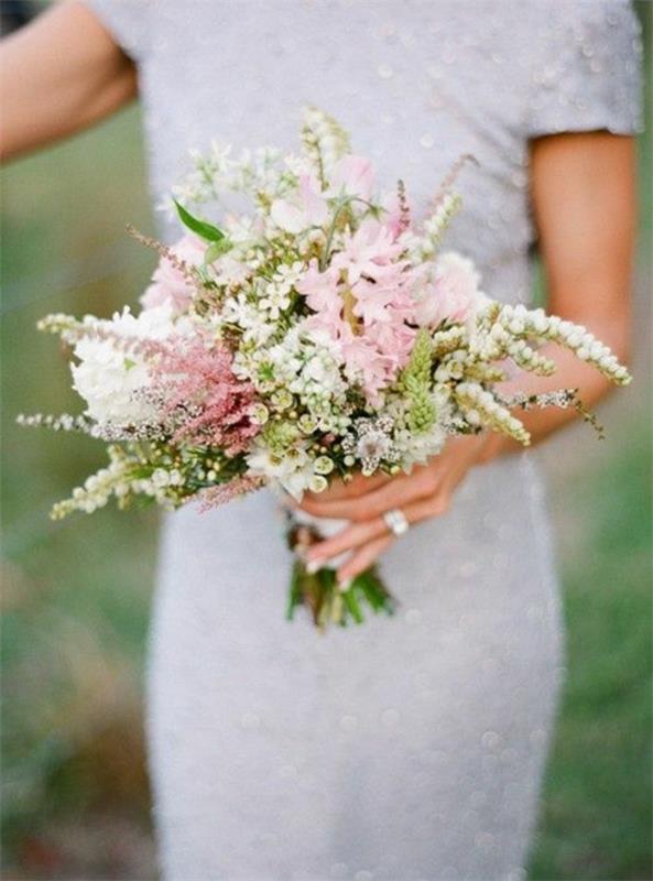 γαμήλια λουλούδια μπουκέτο άσπρα ροζ αγριολούλουδα