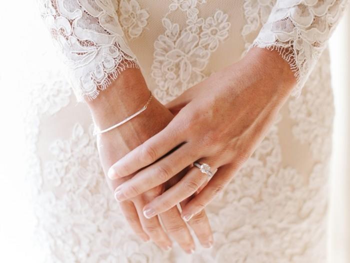 νυφικό δαντέλα διαμαντένιο δαχτυλίδι αρραβώνων γάμος