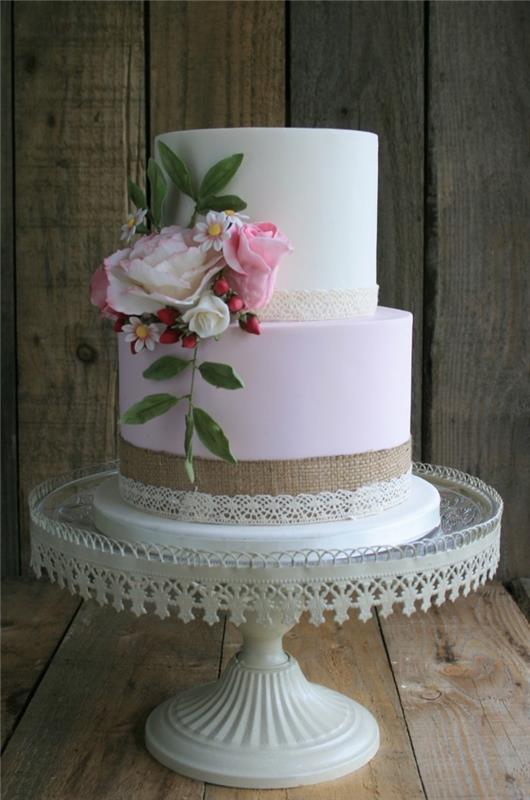 γαμήλια τούρτα εικόνες κομψή τούρτα με ευαίσθητα λουλούδια