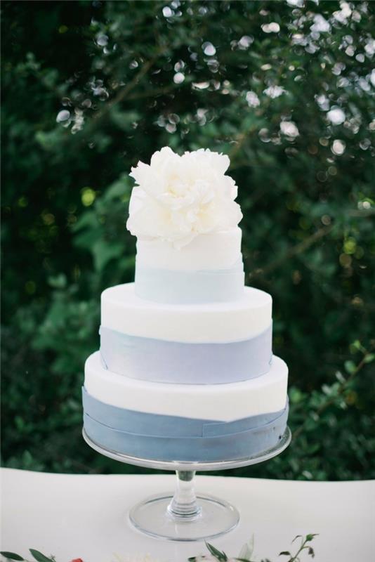 γαμήλιες τούρτες κομψές γαμήλιες τούρτες σε μπλε αποχρώσεις