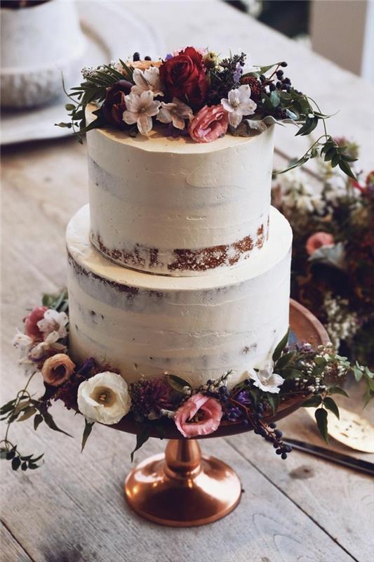 γαμήλιες τούρτες καλοκαιρινή τούρτα με πολλά λουλούδια