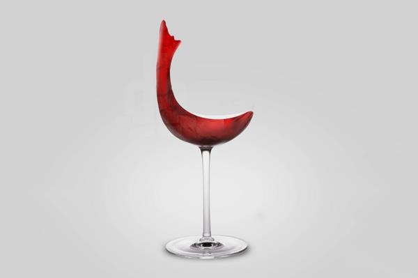 ψηλοτάκουνα ποτήρι κρασί
