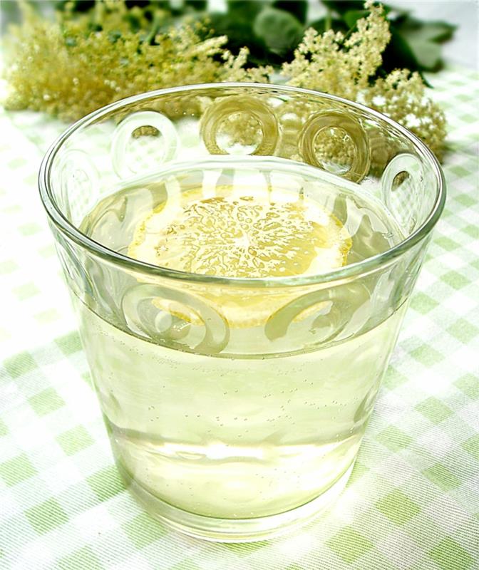 Σιρόπι Elderflower καλοκαιρινό ποτό λεμόνι