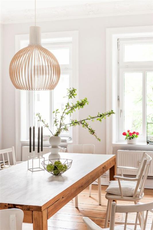 ξύλινο τραπέζι φαγητού με καρέκλες λευκό κρεμαστό σχέδιο φώτα