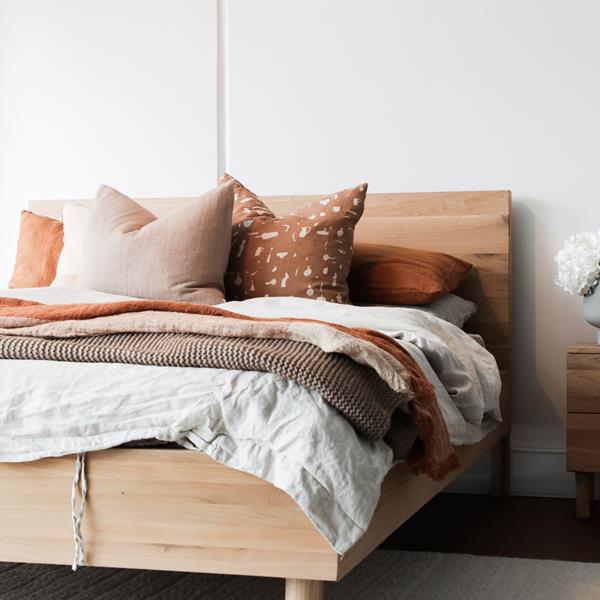 ξύλινο κρεβάτι φυσικό ξύλο υγιής ύπνος