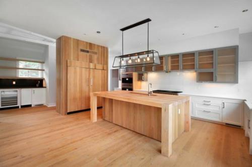 ξύλινο πάτωμα στην κουζίνα οξιά φως