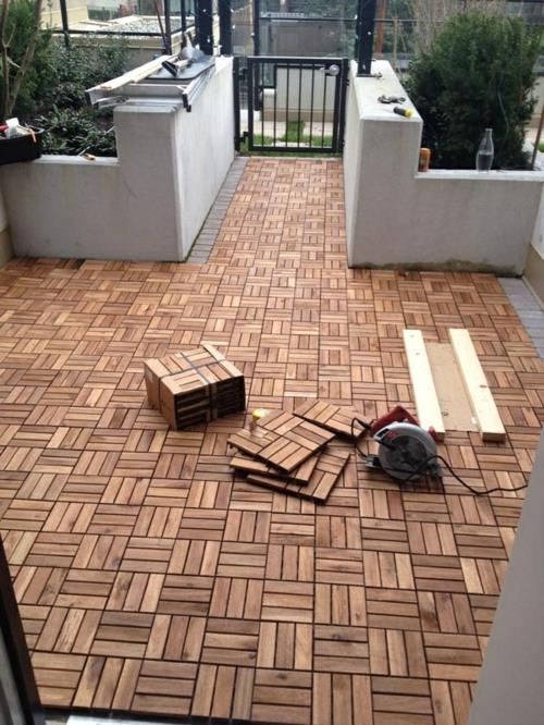 τοποθέτηση ξύλινων πλακιδίων μπαλκόνι βεράντα