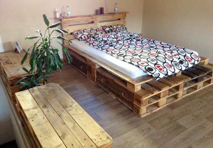 ξύλινες παλέτες DIY διπλό κρεβάτι πάγκοι ιδέες υπνοδωμάτιο