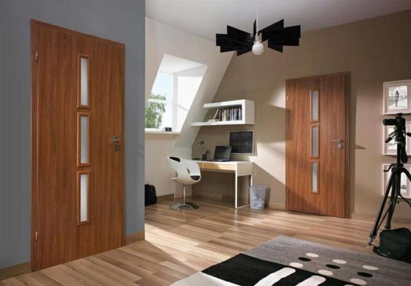 εγκαταστήστε ξύλινες πόρτες εγκαταστήστε συμπαγή εσωτερικά εξαρτήματα