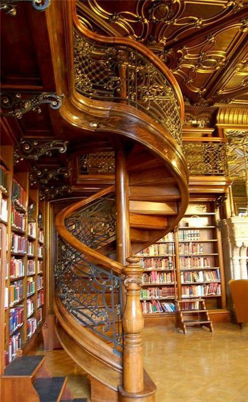 ξύλινες σκάλες με μεταλλικά στολίδια βιβλιοθήκη