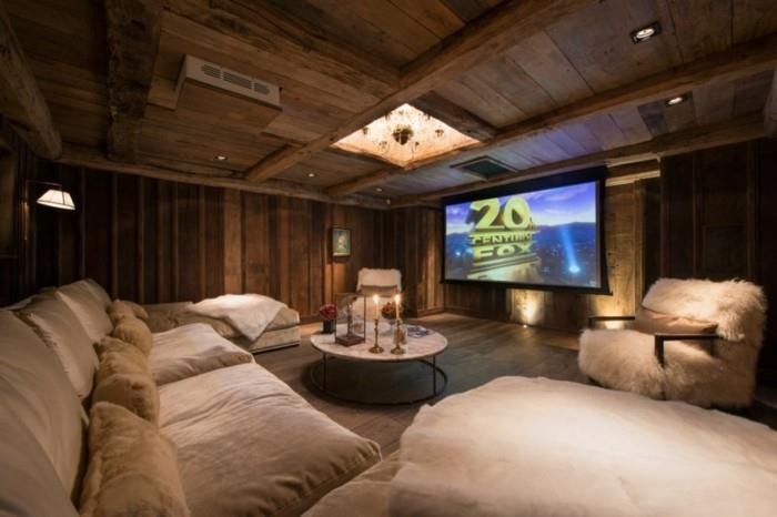 ξύλινοι τοίχοι μαλακός καναπές οροφής βελτιώνουν την ακουστική του δωματίου