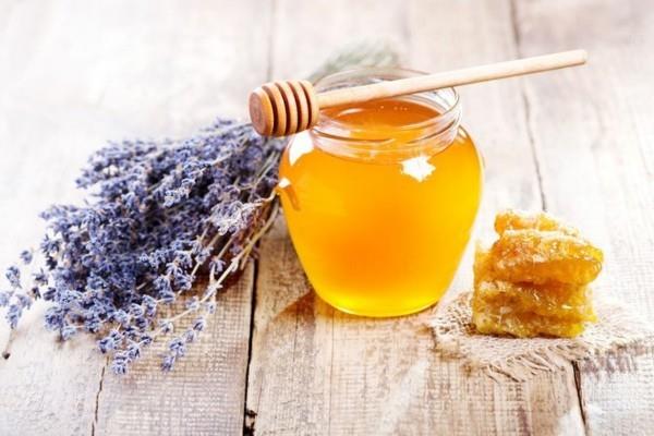 Φτιάξτε μόνοι σας σιρόπι λεβάντας μέλι