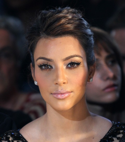 Kim Kardashian akių makiažas