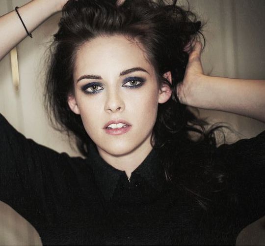 Kristen Stewart Göz Makyajı Nasıl Yapılır?