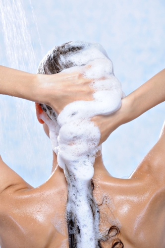 Šampūnai ir kondicionieriai blizgantiems plaukams