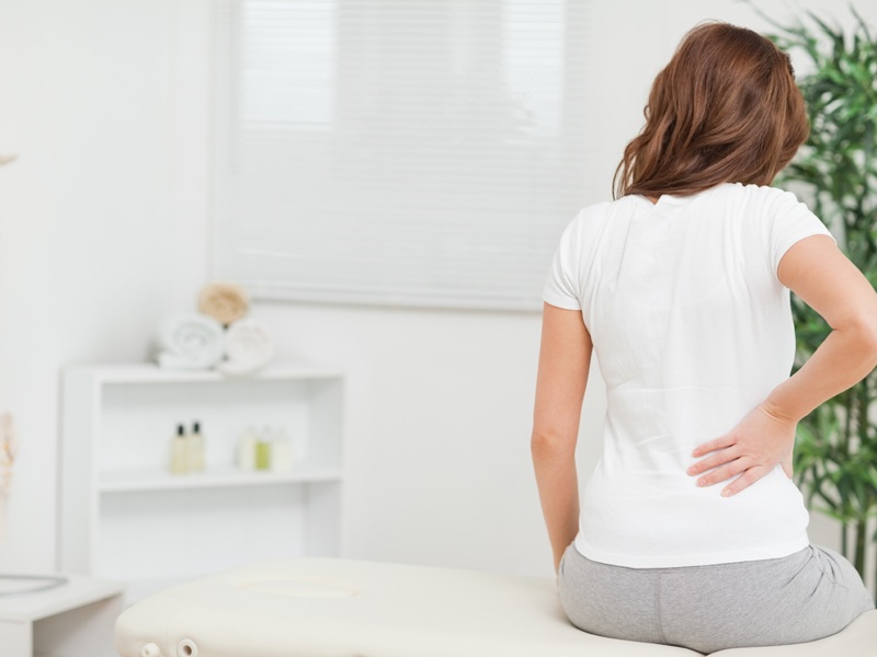 Kaip natūraliai sumažinti nugaros skausmą namuose