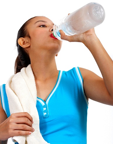 gerkite vandenį, kad sumažintumėte pilvo riebalus per 7 dienas