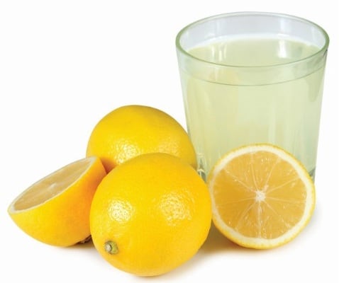 Gri saçlar için Amla Yapıştır ve Limon Suyu