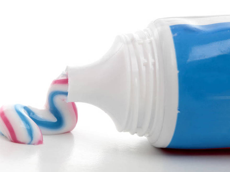 Kaip naudoti dantų pastą nuo spuogų