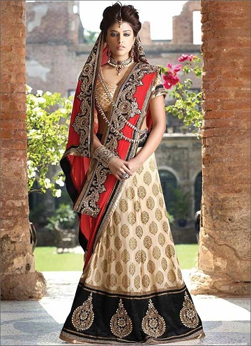 Saree 6 giymenin benzersiz yolları