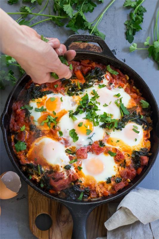 εγχώρια brunch μπουφές brunch ιδέες Κυριακή shakshuka