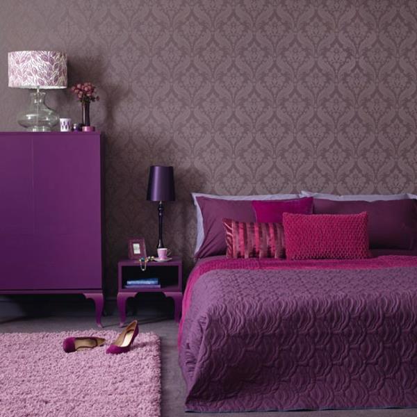 ιδανικό ζωντανό όμορφο μοβ κρεβάτι